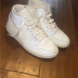 Nike Air Jordan 1 Mid White/Cream